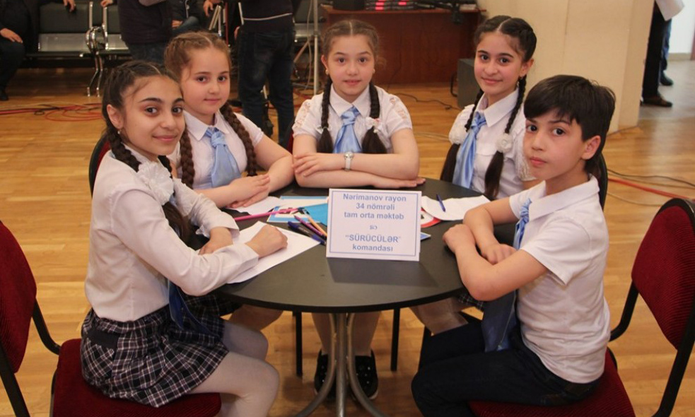 Məktəblilər arasında “Yol hərəkəti qaydaları və mən” mövzusunda bilik yarışı təşkil olunub